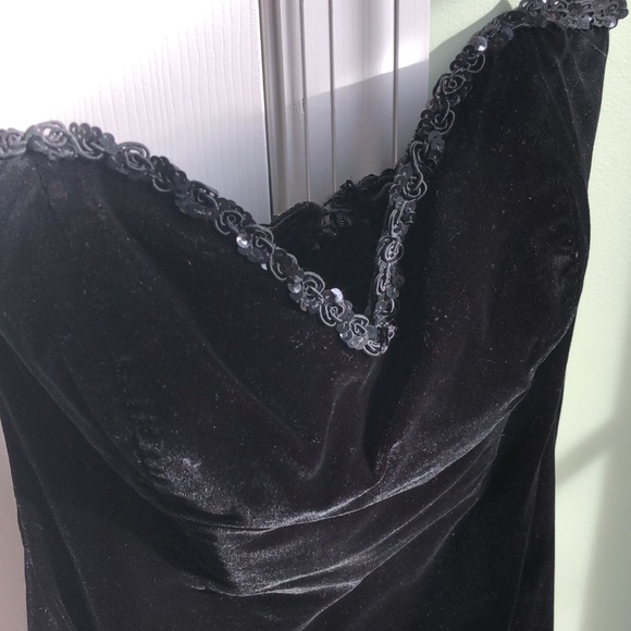 Vintage Velvet Strapless Dress with Jacket - Picture 3 of 9